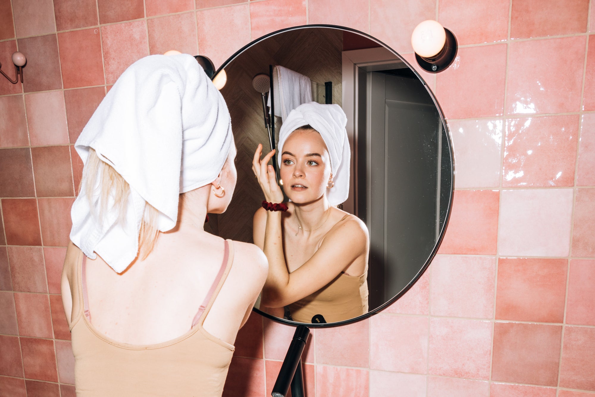 What Does an Effective Anti-Acne Skincare Routine Look Like?